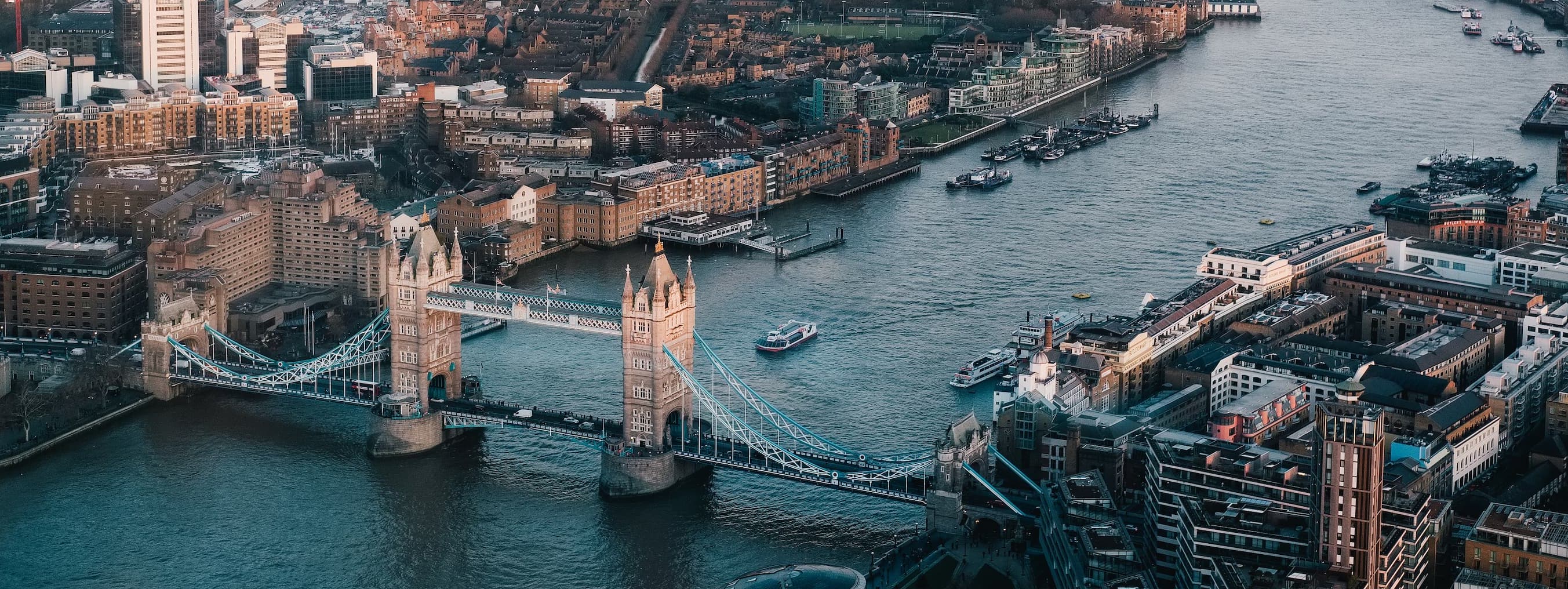 Your Guide on Moving to the UK from Singapore Your Guide on Moving to the UK from Singapore